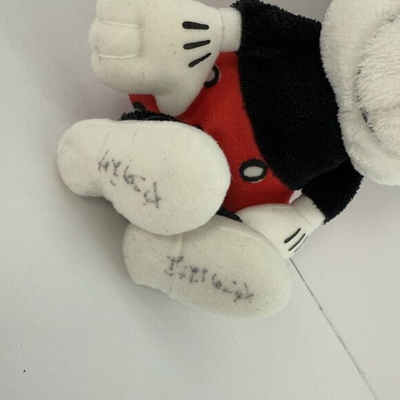 Minnie Mouse B0112 Disney SEGA Plush 8" Stuffed Toy Doll Japan Writing On Feet - Picture 2 of 5